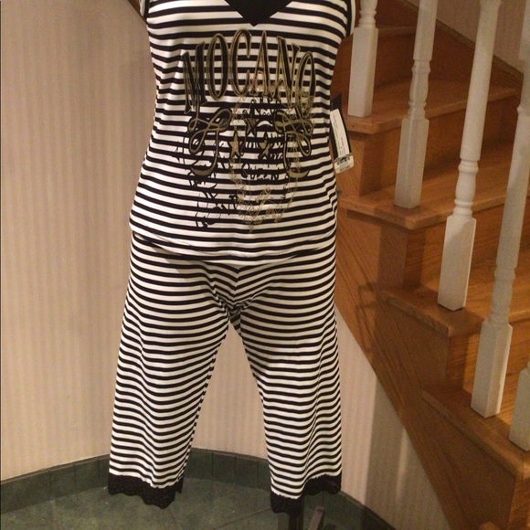 NWT bundled top and biker shorts - Picture 2 of 4